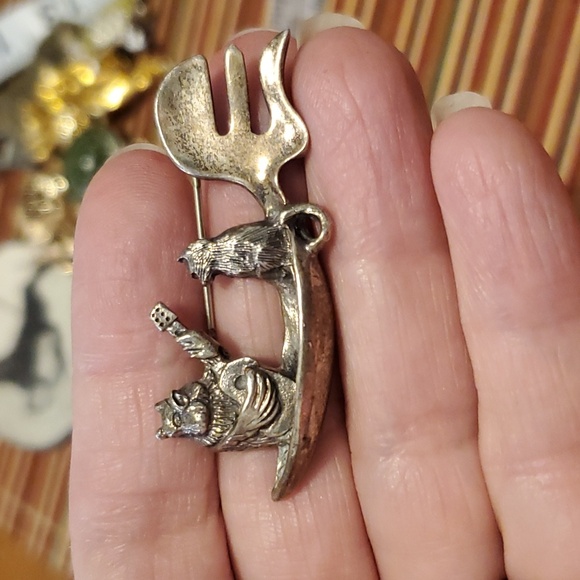 Vintage Sterling J Thomas brooch - Picture 1 of 2